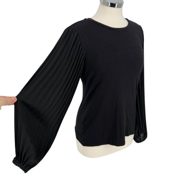T Tahari Pleated Puff Sleeve Blouse Black Size Small - Picture 4 of 12